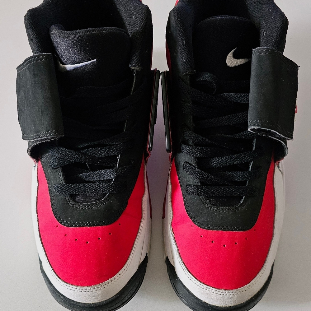 Nike Air Mission White Fire Red And Black